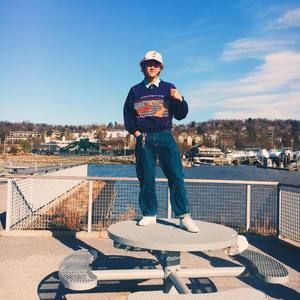 Meet your Posher, Max